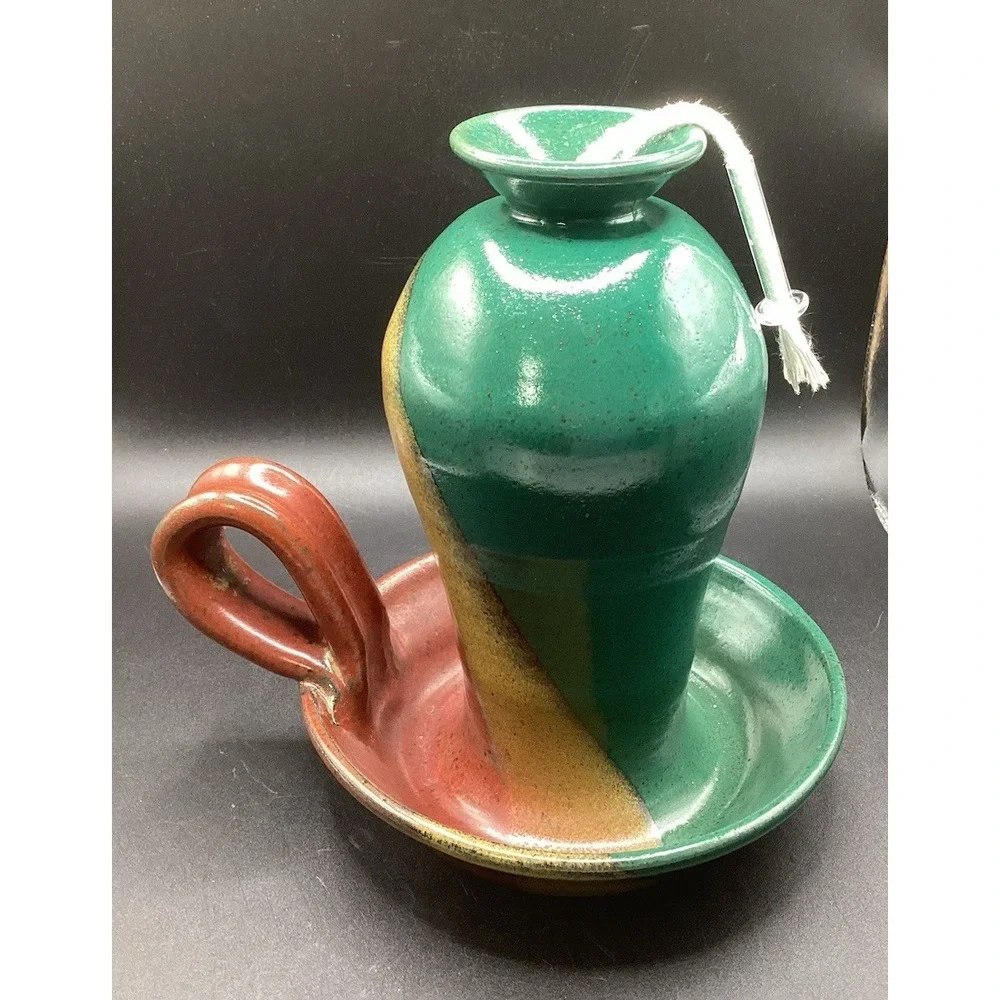 VTG Art Studio Pottery Oil Lamp Signed St. Myers's Green, Tan & Red‎ W/ Handle